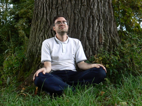 Meditace pod dubem