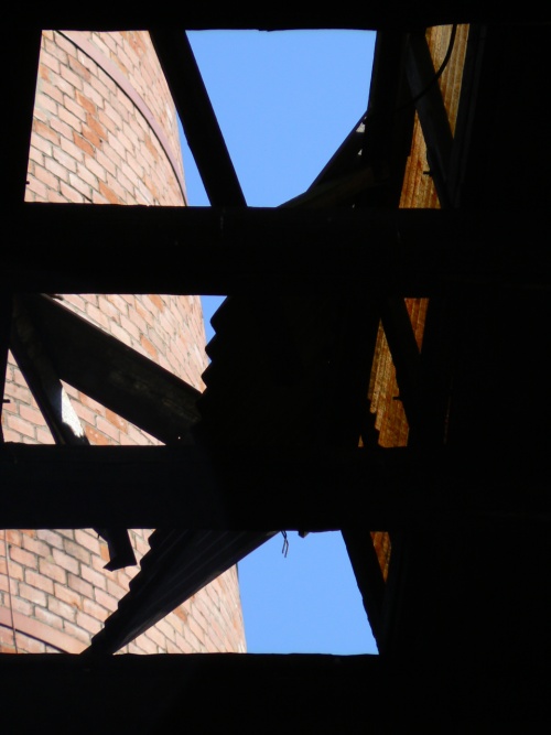 Detail z opuštěné kotelny Labského mlýna v Hostinném