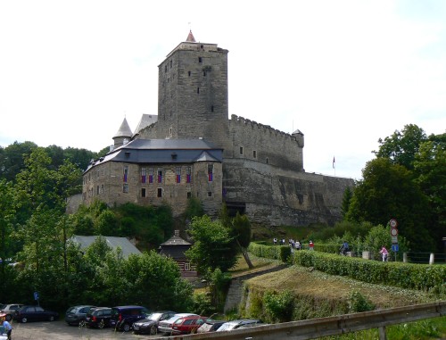 hrad Kost od západu