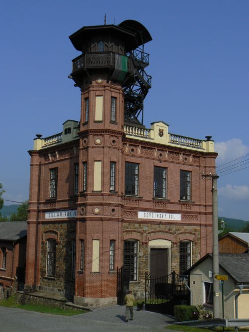 Šachetní budova Ševčinského dolu
