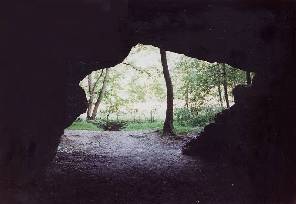 Pohled z jeskyně